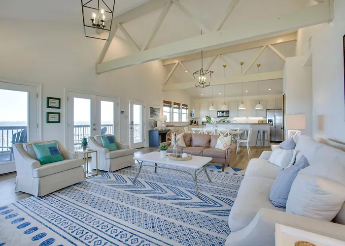Lakefront Nola Home W/ Hot Tub & Views! New Orleans