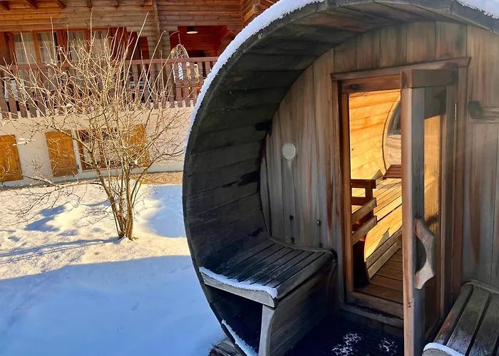 Chalet Spacieux Avec Jacuzzi Et Sauna A Morzine, Animaux Acceptes - Fr-1-754-2