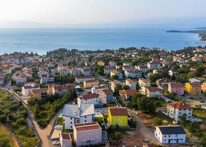 Pet Friendly Apartment In Malinska