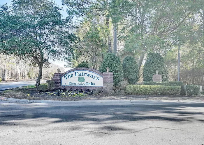 Less Than 1 Mi To Golf Condo With Balcony In Myrtle Beach!