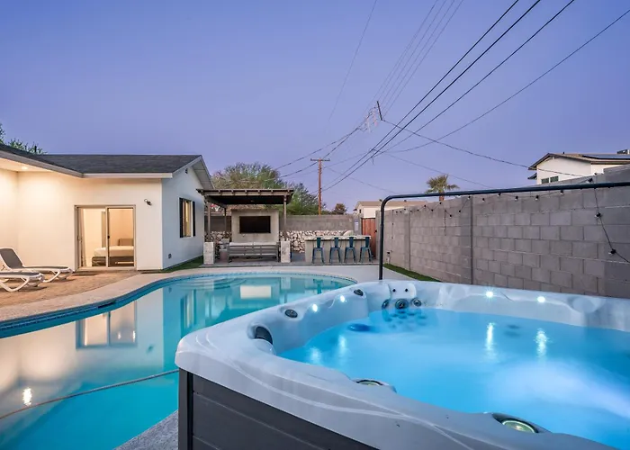 Endless Entertainment And 1.5 Miles From Old Town Stay At Sunbaked Terrace Scottsdale