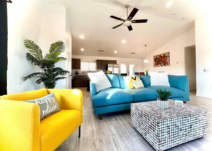 Gorgeous Home, Great Vibes & Nonstop Fun! Desert Hot Springs