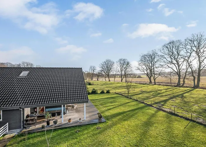 3 Bedroom Amazing Home In Glesborg