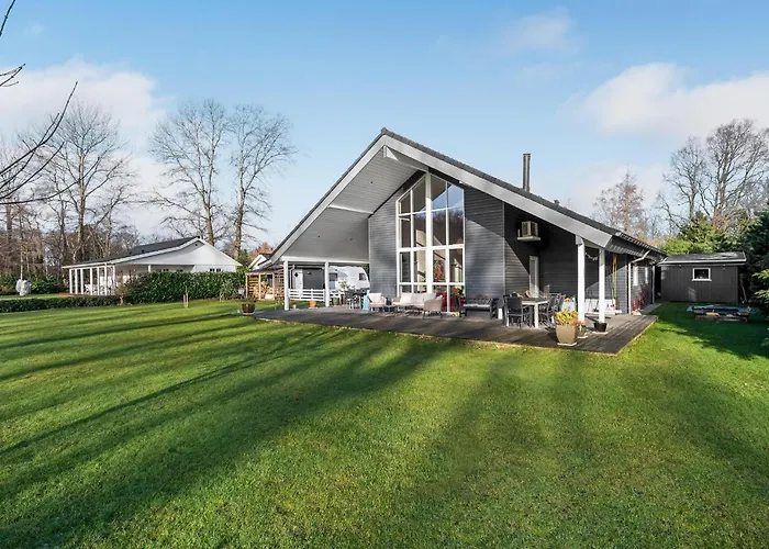 3 Bedroom Amazing Home In Glesborg