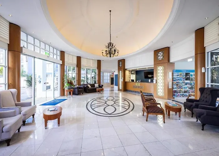 Bel Air Modern 1 Bedroom Apartment - Coasthm Gold Coast