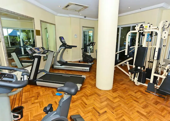Bel Air Modern 1 Bedroom Apartment - Coasthm Gold Coast
