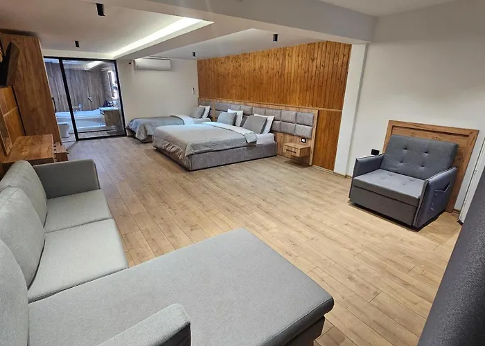 Riverside View Jacuzzi&Halal Suite Shkodra