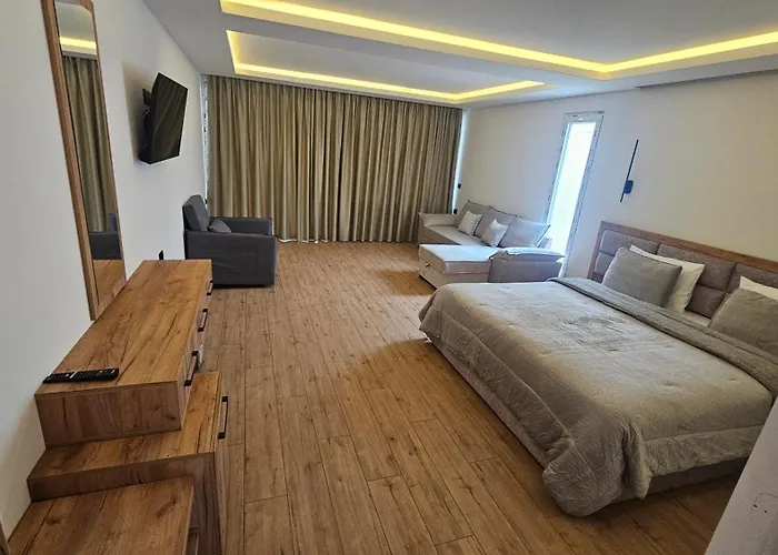 Riverside View Jacuzzi&Halal Suite Shkodra