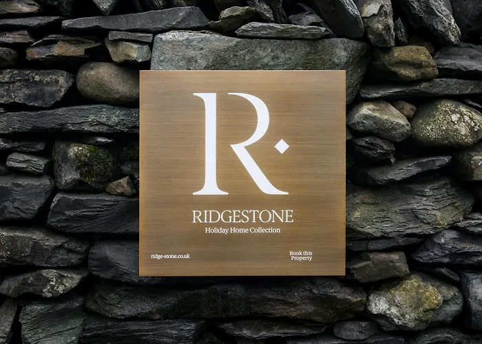 Rosemount X3 Bed Townehouse With Hot Tub & Parking, Central Windermere - Ridgestone