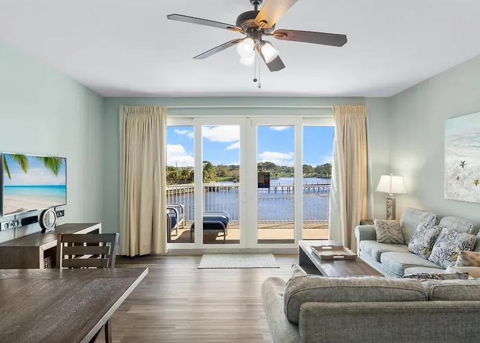 Low Floor 3Bd Plus Bunks Condo! Family Resort! 5 Pools! Free Beach Chair Service! Panama Stadt