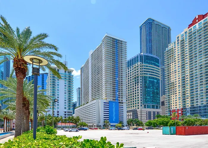 Condo With Panoramic City Views In Brickell Miami