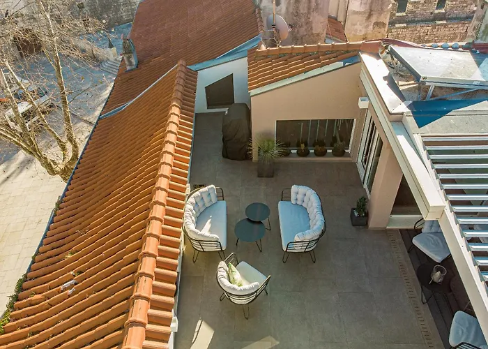 Magnificent Rooftop Jacuzzi & Terrace Apartment Olia Zadar