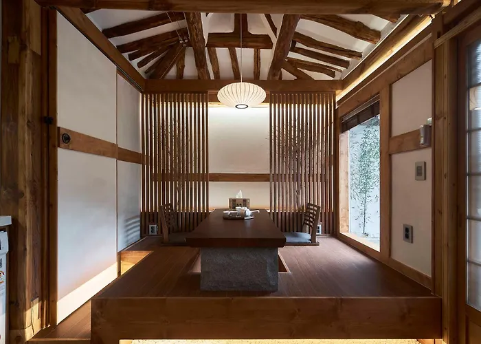 Luxury Hanok Harmony House Seoul