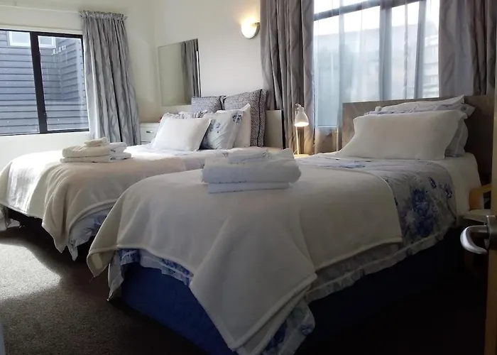 Spacious Modern Executive Home Wellington
