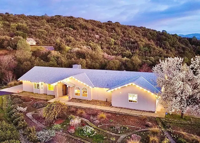 Home At Yosemite Oakhurst