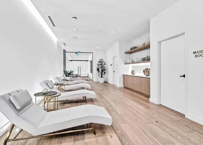 Lux 2BD Apt with Stunning Water Views Miami