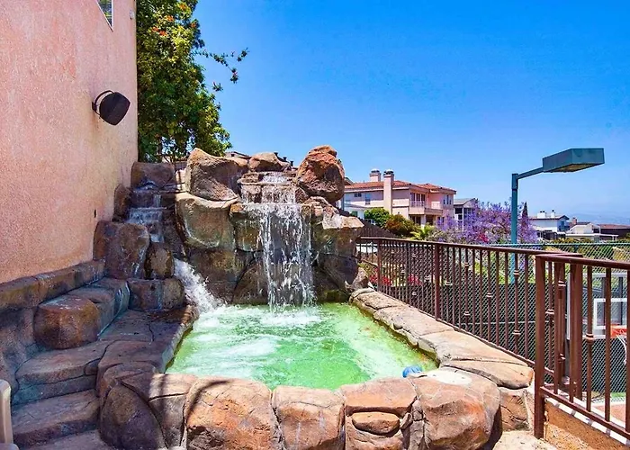 Villa House In The Hills Los Angeles