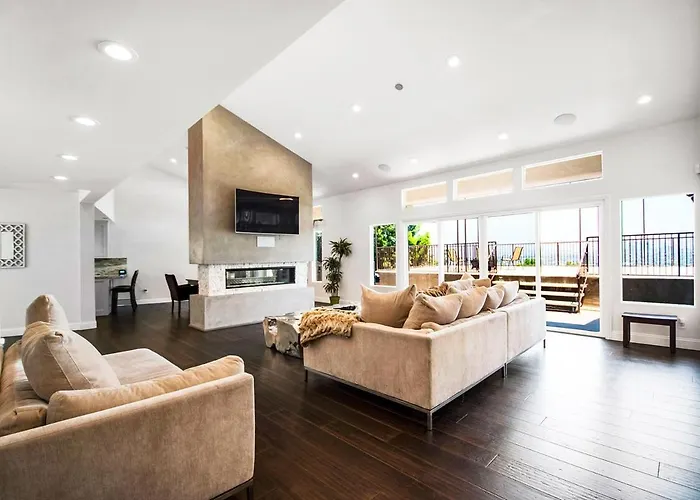 Villa House In The Hills Los Angeles