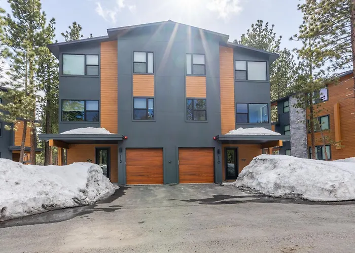 New Luxury 4Br /3Ba Obsidian Reserve #110 - Hot Tub, 2-Car Garage, Pool Table, Mount Views! Mammoth Lakes