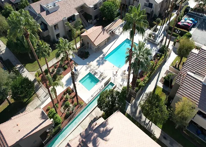 2Br Plaza Villas Bungalow Deluxe By Oranj Palm Palm Springs