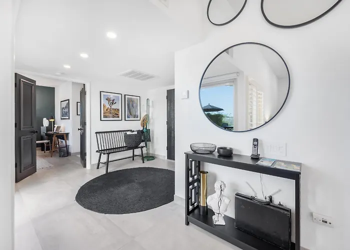 Villa Fairway Sleek Chic Palm Springs