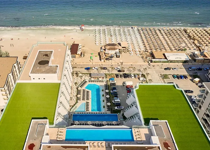 Boho Waves - Infinity Pool & Spa Resort Năvodari