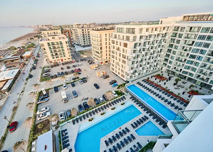 Aqua Vibes Std In Infinity Pool & Spa Resort Năvodari