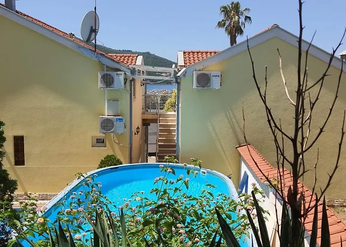 Luxury 3Br Duplex With Pool 2 Mins From Beach In Kumbor Herceg Novi