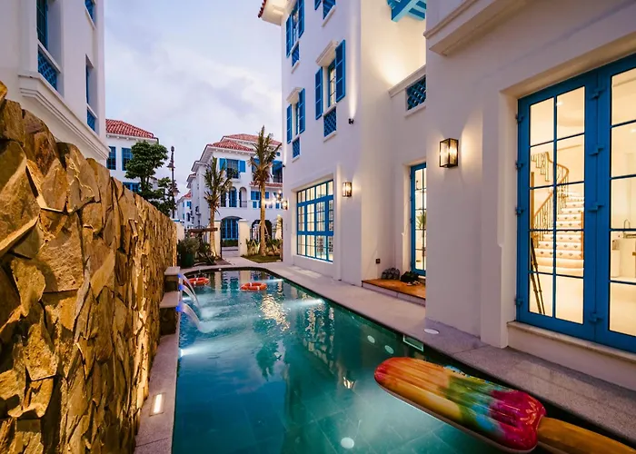 Ferienwohnung La Perla Seaside Retreat 6Br Hạ Long