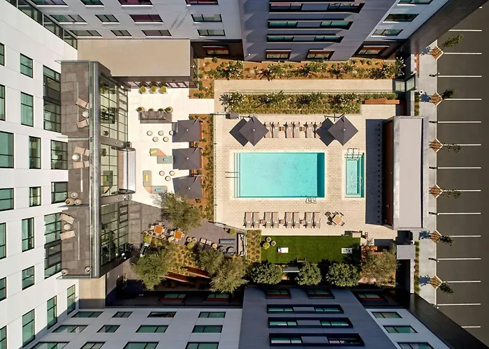 Hotel Element Santa Clara