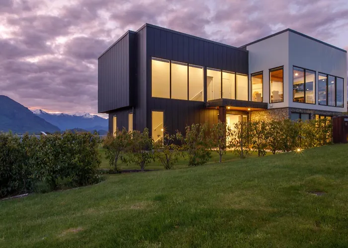 Grand Peninsula Lodge Wanaka