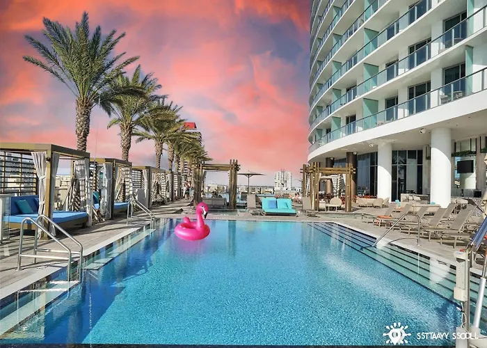 Beachfront Balcony Apartment Amenities Hollywood