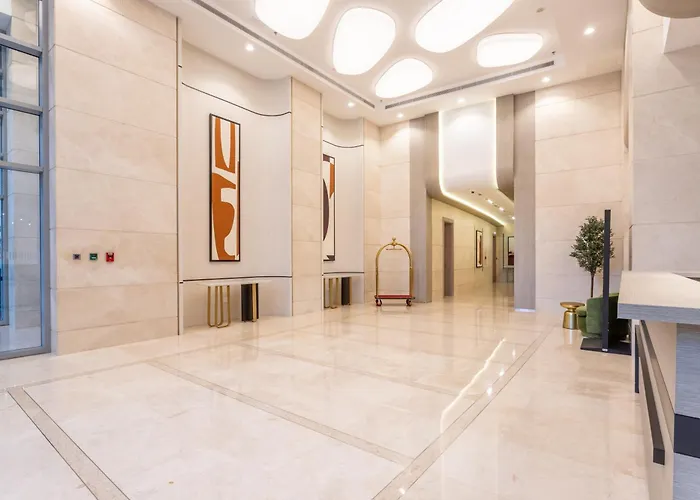 Vacationer Holiday Homes I Luxe Studio I Steps To Burj Khalifa & Dubai Mall I Free Parking, Pool, Gym & Wi-Fi