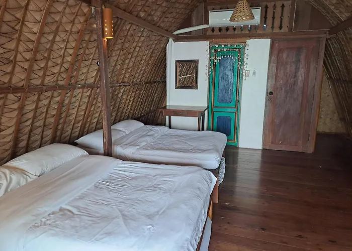 Wijaya Anilao Beach House Batangas
