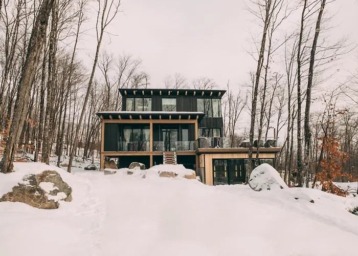 New! Lagom Evergreen 7 Bedrooms Indoor Pool Mont-Tremblant