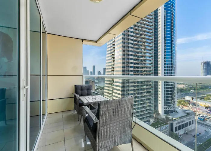 Ferienwohnung Stylish 1Br In Marina, Balcony Near Jbr Dubai