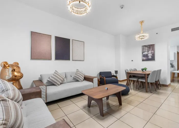 Ferienwohnung Stylish 1Br In Marina, Balcony Near Jbr Dubai