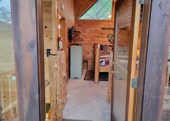 Cozy Smoky Cabin With Hot Tub & Fireplace Pigeon Forge