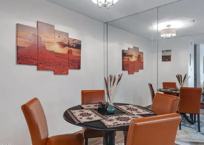 Arizona Southwest Decor - Between Phoenix And Old Town Scottsdale At Spengler Condos Condo