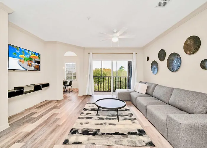 Upstay Condo With Outdoor Pool & Sauna Orlando