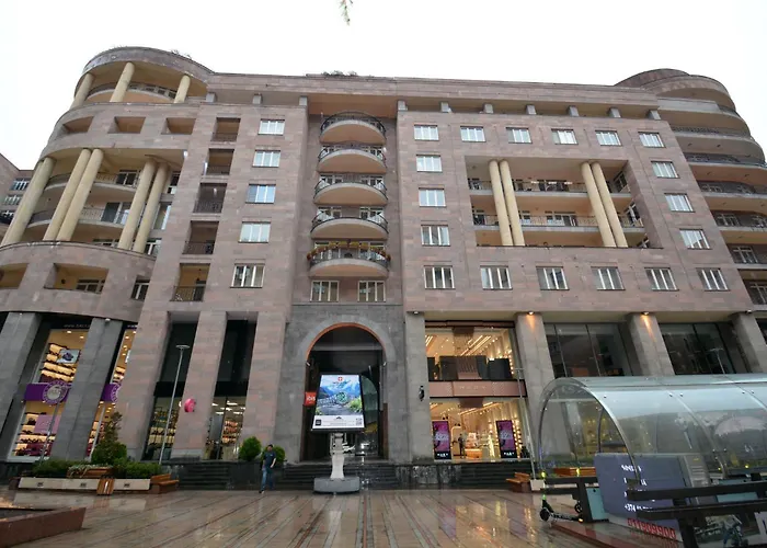 Northern Avenue, 2 Bedrooms Luxury & Grand Apartment Hh556 Erivan