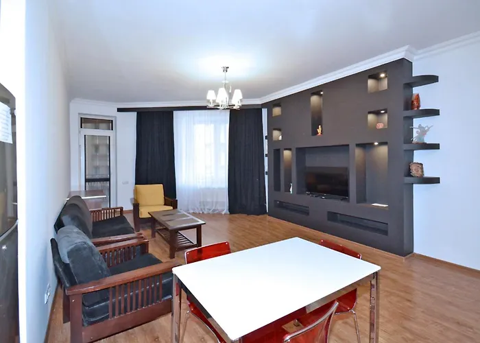 Northern Avenue, 2 Bedrooms Luxury & Grand Apartment Hh556 Erivan