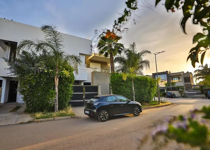 Villa Familiale Moderne Avec Piscine Fès