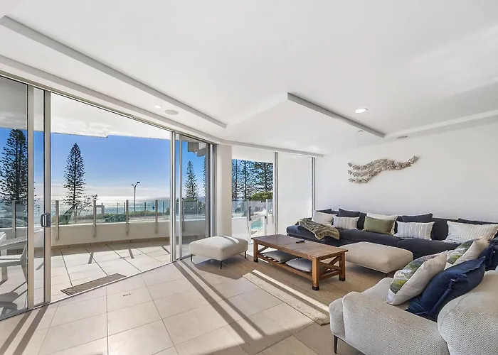 Oceans Apt 203- 5-Star Luxury Beachfront Escape Mooloolaba