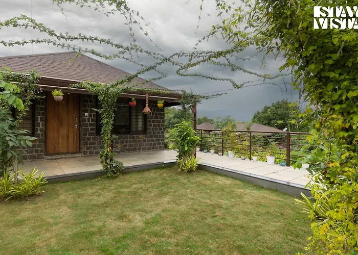Stayvista At Hearth & Haven With Lawn, Bbq Pune