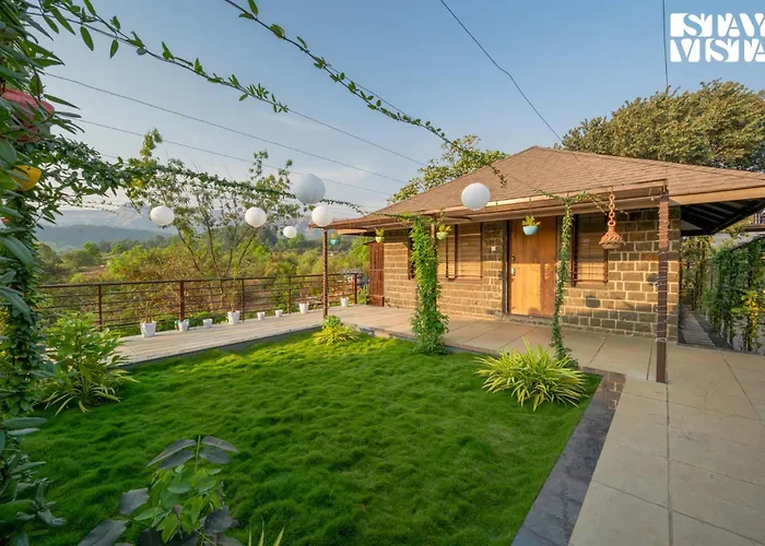Stayvista At Hearth & Haven With Lawn, Bbq Pune