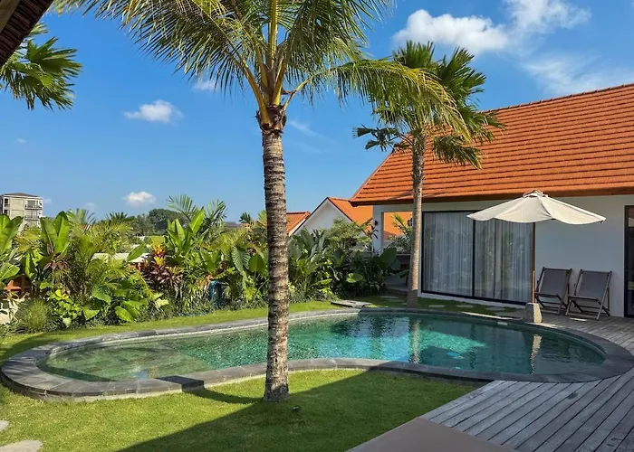 Naia The Villa - Modern Tropical Retreat Canggu