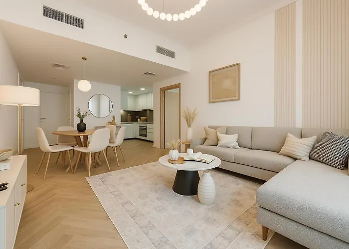 New Renovated Stylish 1 Bedroom Dubai View 73 Floor