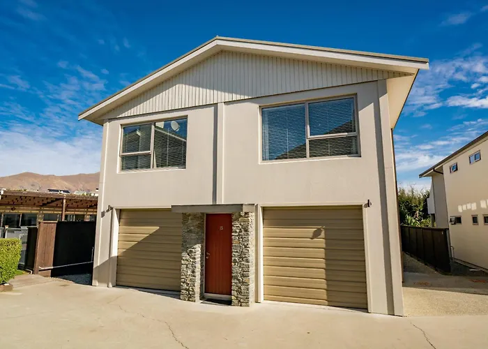 Treble Cone Views - 2 Bedroom Wanaka