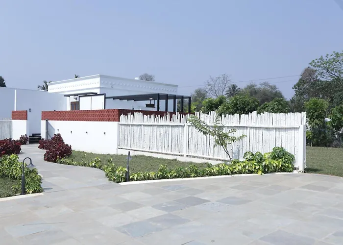 Romantic Jacuzzi Villa In Bangalore - Juliet Vista Denkanikottai